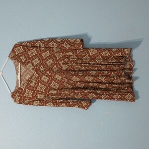 H&M LOGG Reddish with Rhombus Decorations.  Size 4